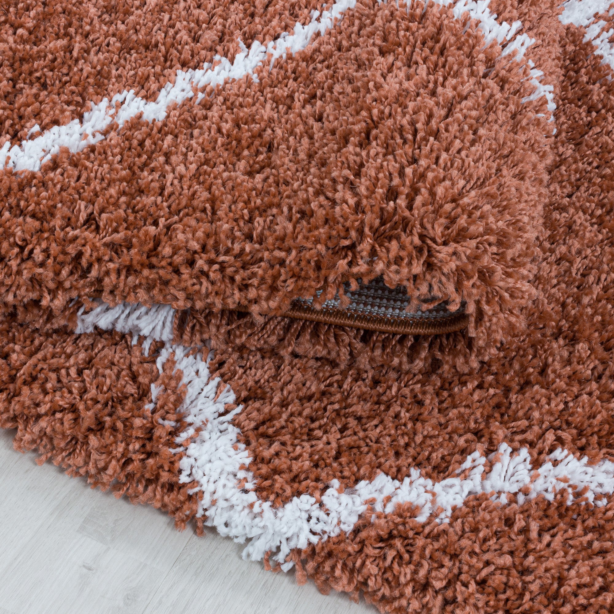 Design Hochflor Teppich Wohnzimmerteppich Muster Raute Flor Weich Farbe Terra