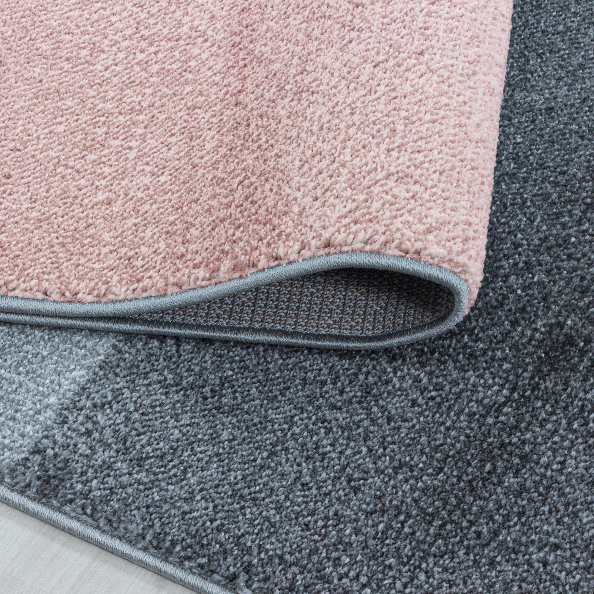 Kurzflor Design Teppich Wohnzimmerteppich Zipcode Muster Rechteck Soft Flor Rose