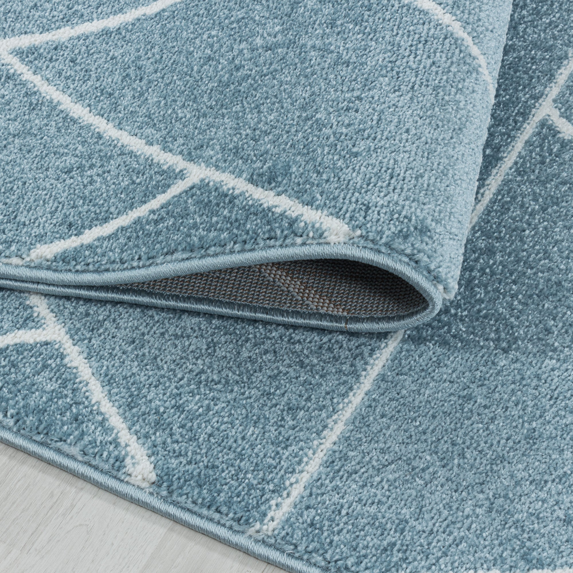 Kurzflor Design Teppich Wohnzimmerteppich Geometrisches Muster Linien Soft Blau