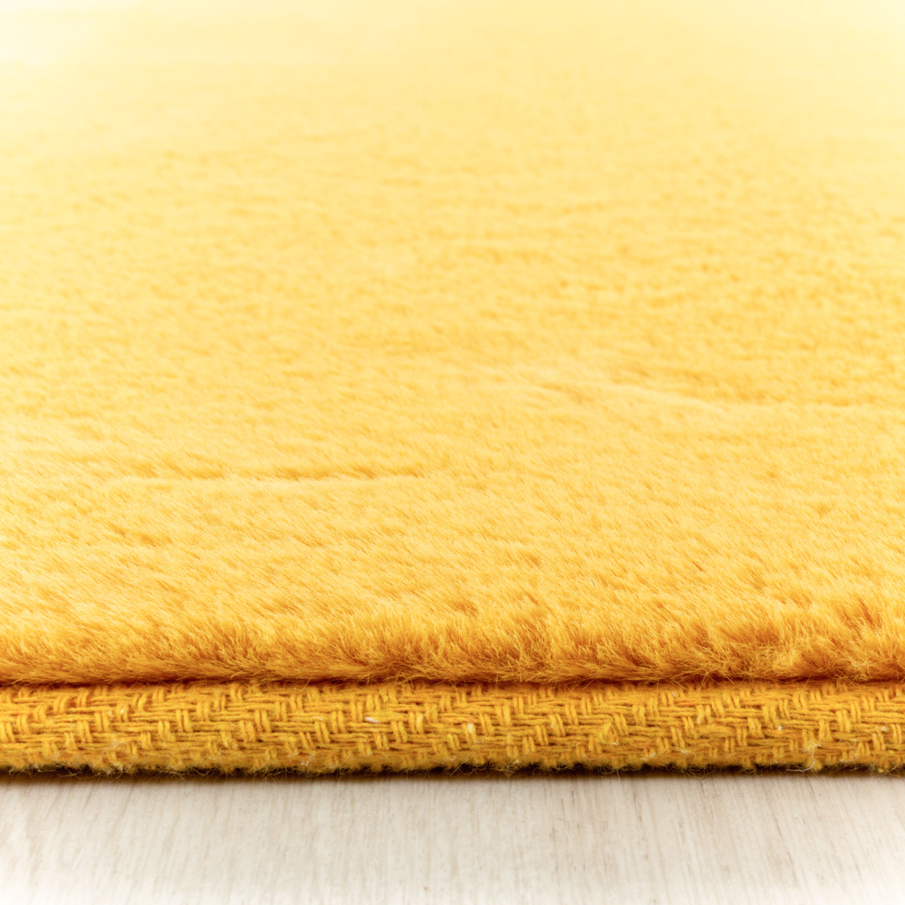 Kurzflor Teppich Soft Touch Wohnzimmerteppich Baumwollrücken Gold Gelb